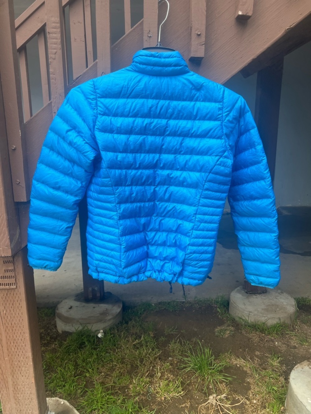 Patagonia  Bright Blue Puffer Jacket - Picture 3 of 11